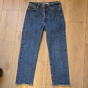 LEVI'S WEDGIE STRAIGHT Raw Hem Jeans size 26